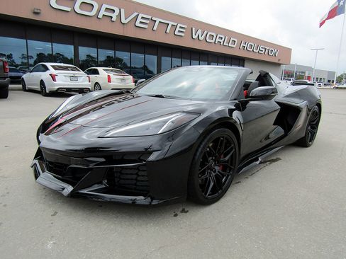Used 2024 Chevrolet Corvette Z06 image 1
