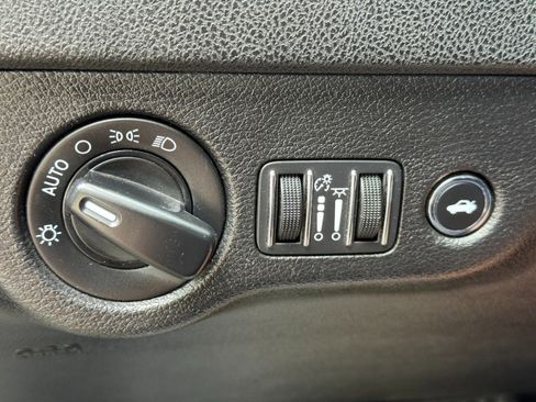 Used 2020 Dodge Charger Scat Pack RWD image 17