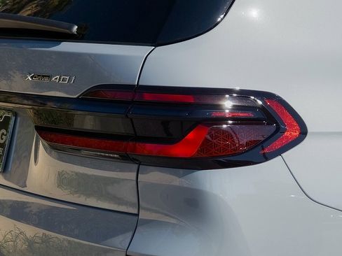 New 2026 BMW X7 xDrive40i w/ M Sport Package image 7