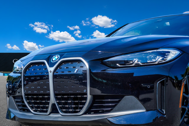 Used 2024 BMW i4 eDrive40 RWD image 36