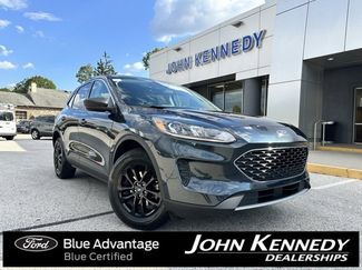 Certified 2022 Ford Escape SE w/ Cold Weather Package image 1