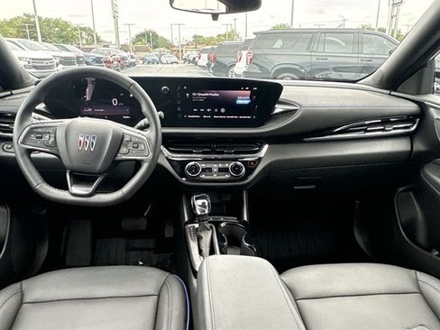 Used 2025 Buick Envista Sport Touring w/ Convenience I Package FWD image 19