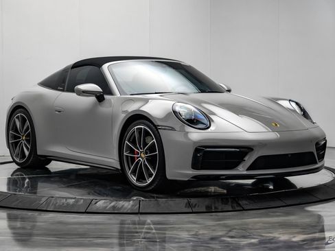 Used 2022 Porsche 911 Targa 4S AWD/4WD image 29