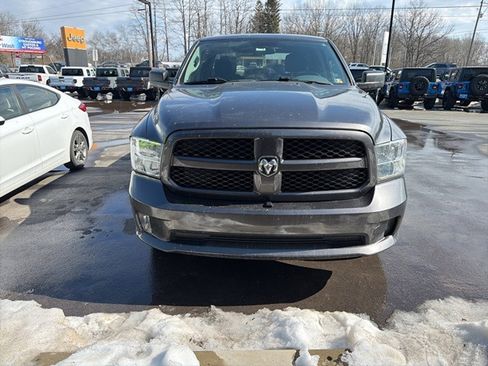 Used 2018 RAM 1500 Express w/ Express Value Package image 11