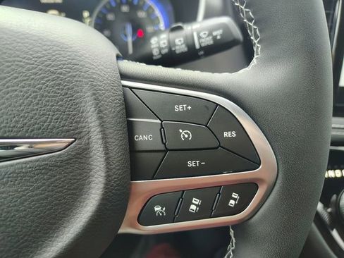 New 2026 Chrysler Pacifica Select FWD image 15