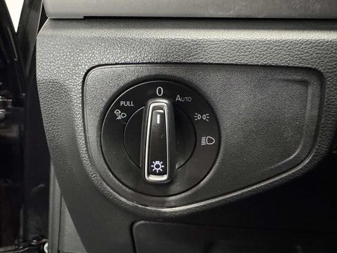 Used 2022 Volkswagen Atlas SE AWD/4WD image 25