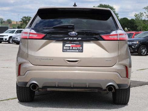 Used 2021 Ford Edge Titanium w/ Equipment Group 301A AWD/4WD image 10