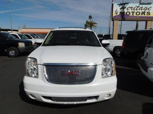 Used 2008 GMC Yukon Denali image 2
