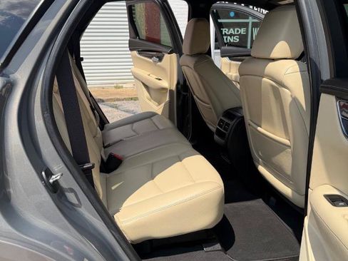 Used 2017 Cadillac XT5 FWD image 22
