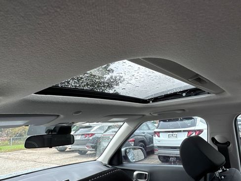 New 2026 Hyundai Venue SEL image 14