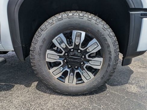 New 2026 GMC Sierra 2500 Denali w/ Denali Reserve Package AWD/4WD image 11