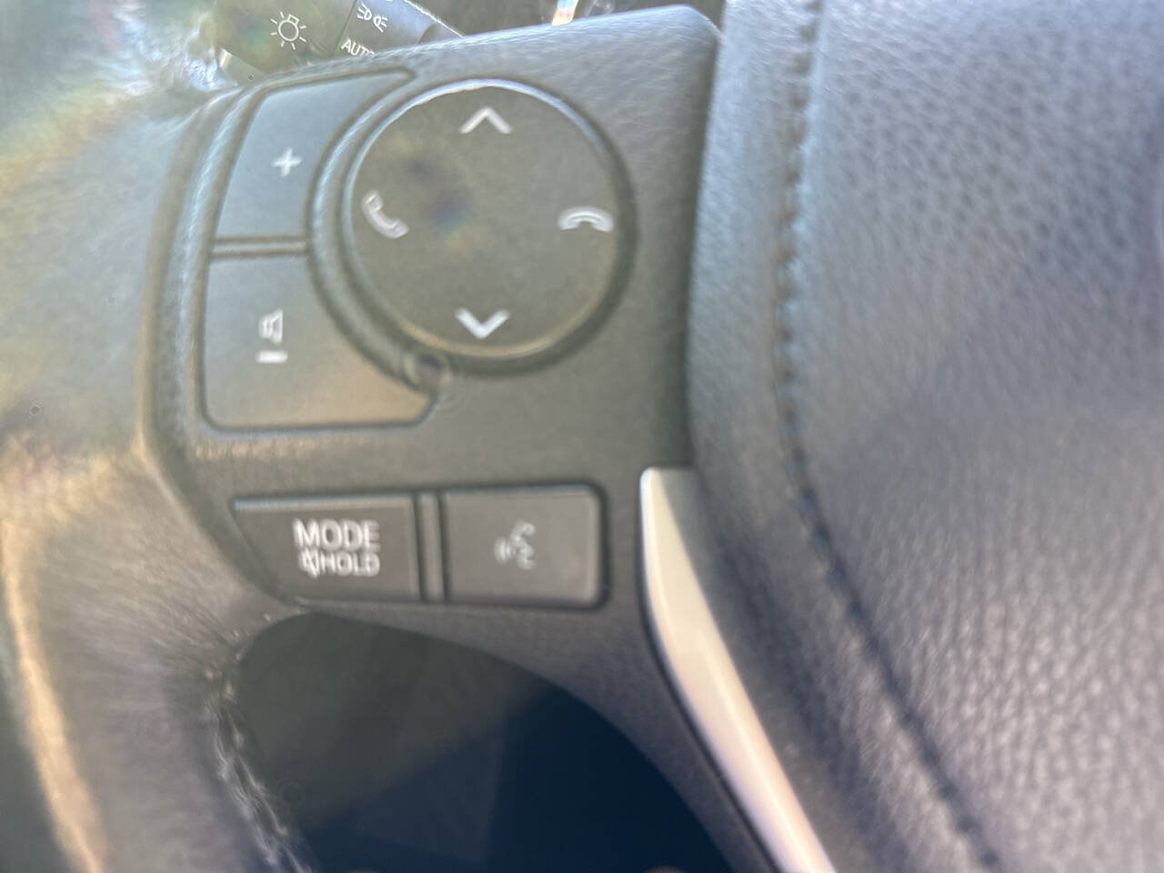 Used 2017 Toyota Corolla SE w/ Carpet Mat Package (TMS) FWD image 35