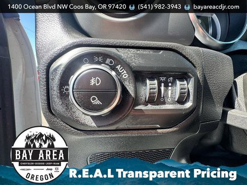 Used 2021 Jeep Gladiator Sport AWD/4WD image 18