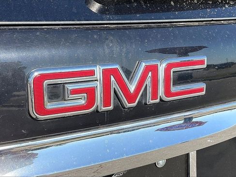 Used 2021 GMC Terrain SLT image 11