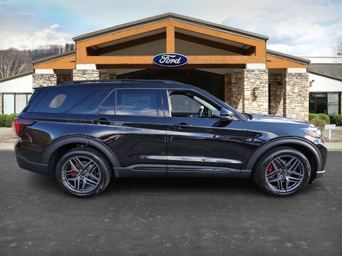 New 2026 Ford Explorer ST image 4