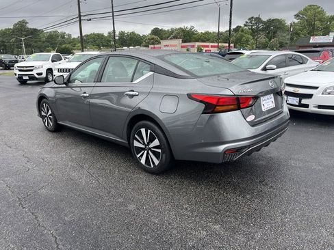 Used 2021 Nissan Altima 2.5 SV image 6