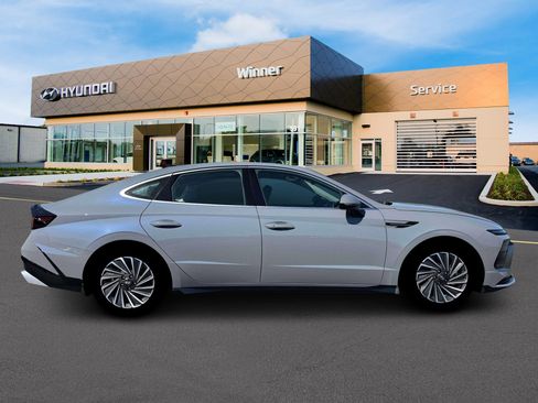 New 2026 Hyundai Sonata SEL FWD image 9