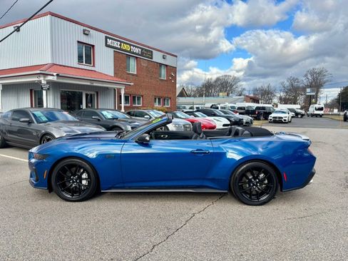 Used 2024 Ford Mustang GT Premium image 5