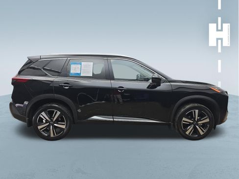 Used 2023 Nissan Rogue Platinum FWD image 3