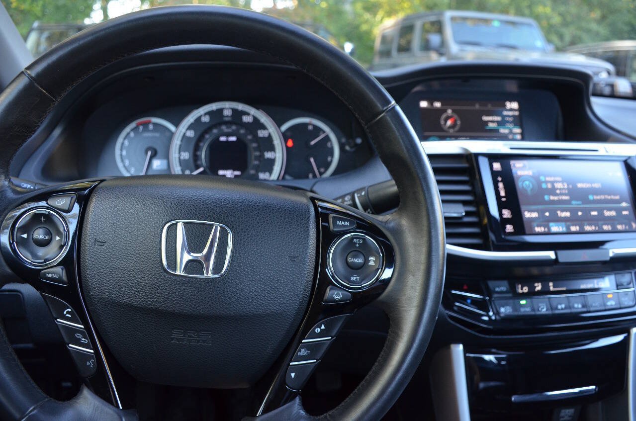 Used 2017 Honda Accord EX-L image 22