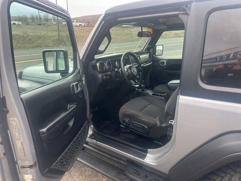 Used 2021 Jeep Wrangler Sport S image 8