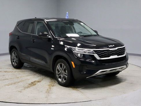 Used 2023 Kia Seltos LX image 1