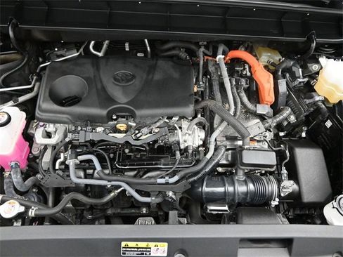 Used 2022 Toyota Highlander XLE image 32