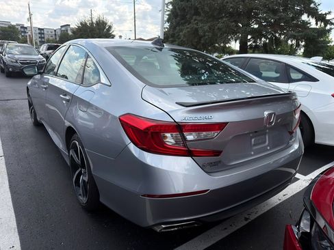 Used 2022 Honda Accord Sport image 2