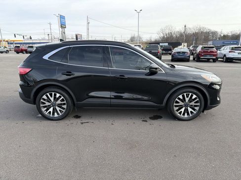 Used 2020 Ford Escape Titanium image 20