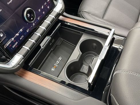 Used 2026 GMC Yukon Denali w/ Sun & Power Step Package AWD/4WD image 22