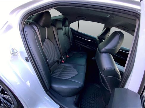 Used 2023 Toyota Camry SE FWD image 18