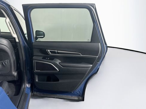Used 2025 Kia Telluride S AWD/4WD image 33
