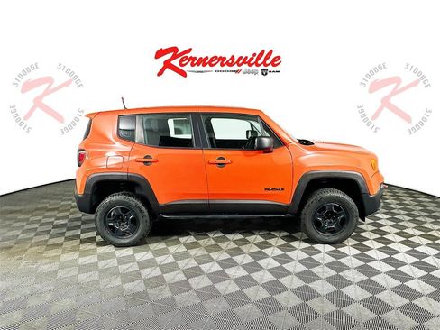 Used 2017 Jeep Renegade Sport w/ Power & Air Group image 9