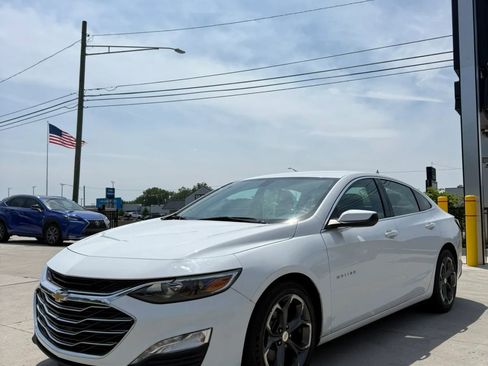 Used 2021 Chevrolet Malibu LT FWD image 3