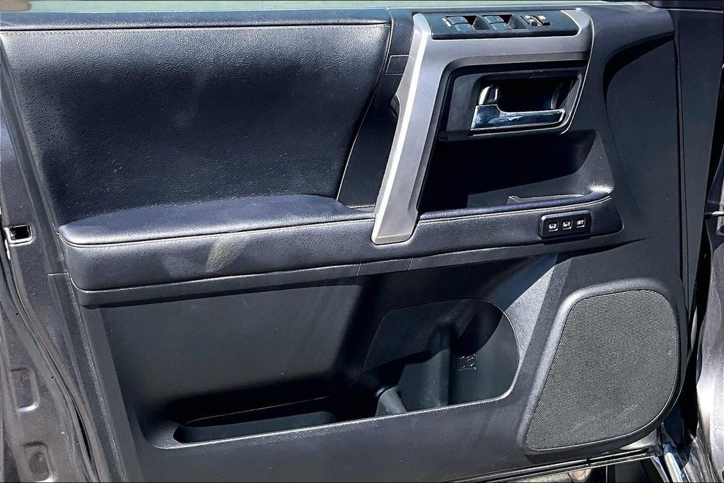 Used 2023 Toyota 4Runner Limited AWD/4WD image 20