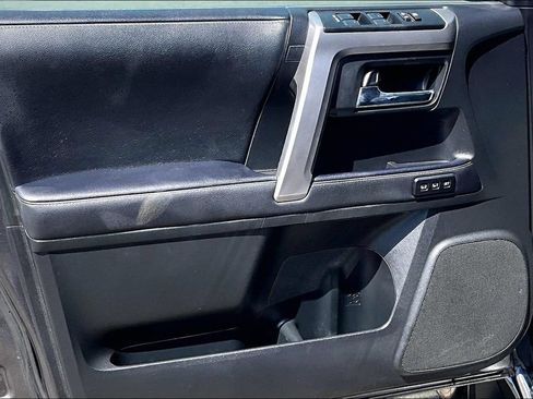 Used 2023 Toyota 4Runner Limited AWD/4WD image 20