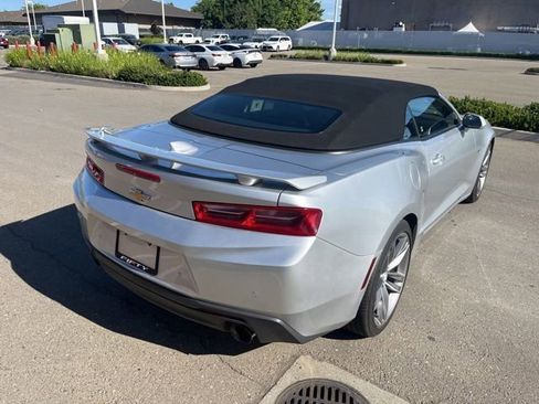 Used 2017 Chevrolet Camaro LT RWD image 5