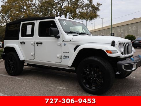Used 2024 Jeep Wrangler Sahara w/ Technology Group image 11