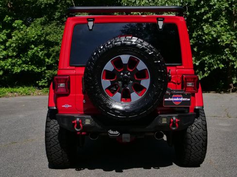 Used 2018 Jeep Wrangler Unlimited Rubicon AWD/4WD image 17