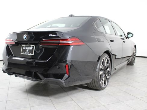 New 2026 BMW 540i xDrive w/ M Sport Package image 9