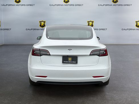 Used 2020 Tesla Model 3 Standard Range Plus RWD image 4