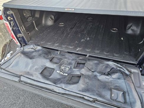 Used 2018 RAM 3500 Laramie image 33