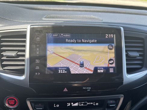 Used 2017 Honda Pilot Touring image 23