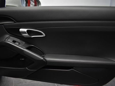 Used 2018 Porsche 718 Cayman S RWD image 24