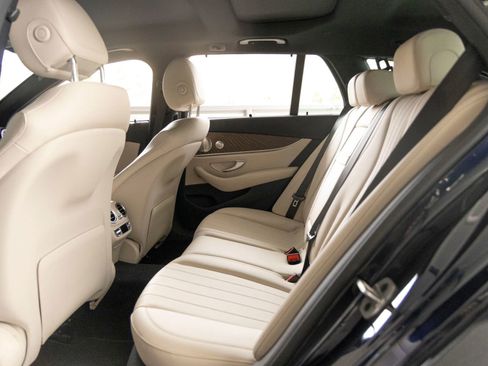 Used 2023 Mercedes-Benz E 450 4MATIC All-Terrain Wagon image 21