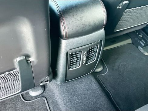 Used 2025 Dodge Durango GT w/ Blacktop Package RWD image 25