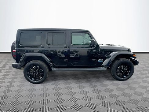Certified 2022 Jeep Wrangler Unlimited Sahara w/ Cold Weather Group AWD/4WD image 5