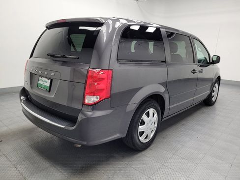 Used 2017 Dodge Grand Caravan SE w/ Power Window Group FWD image 9
