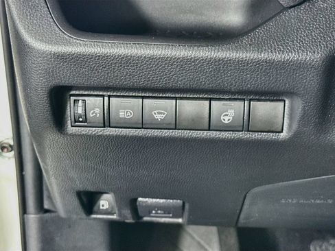 Certified 2022 Toyota RAV4 SE w/ SE Grade Weather Package AWD/4WD image 17