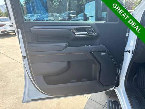 Used 2024 GMC Sierra 2500 AT4 w/ AT4 Preferred Package AWD/4WD image 21